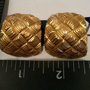 Vintage earrings gold tone  clip